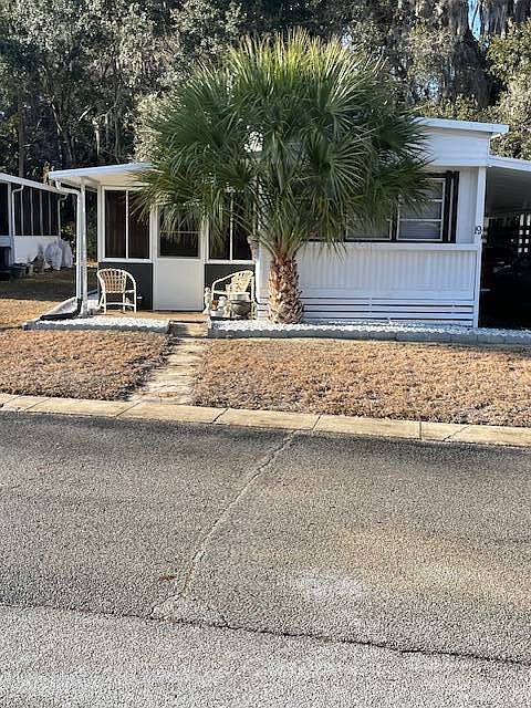 1st image of 19 Spring Dr