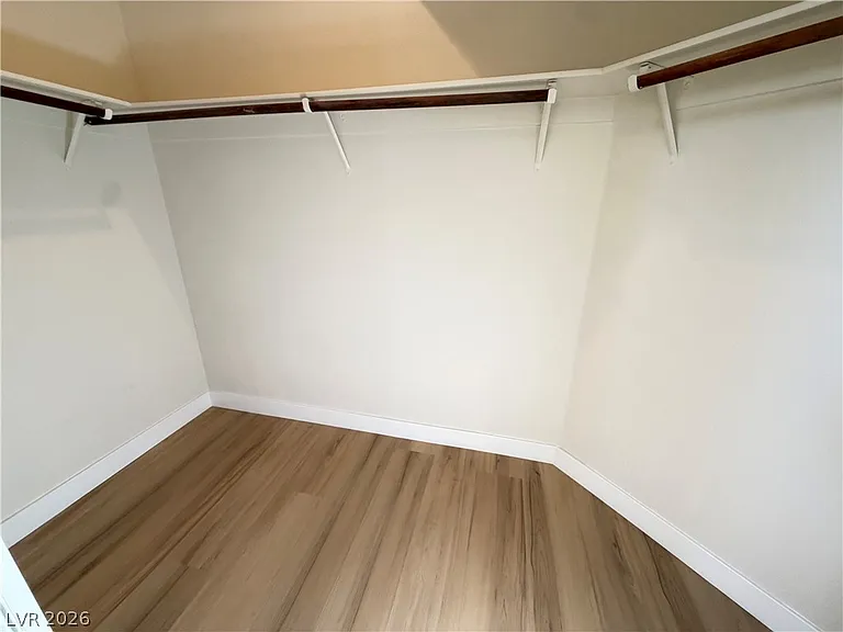 513 Lava Beds Way — Photo 14