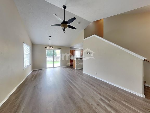5th image of 1364 N El Camino Ave