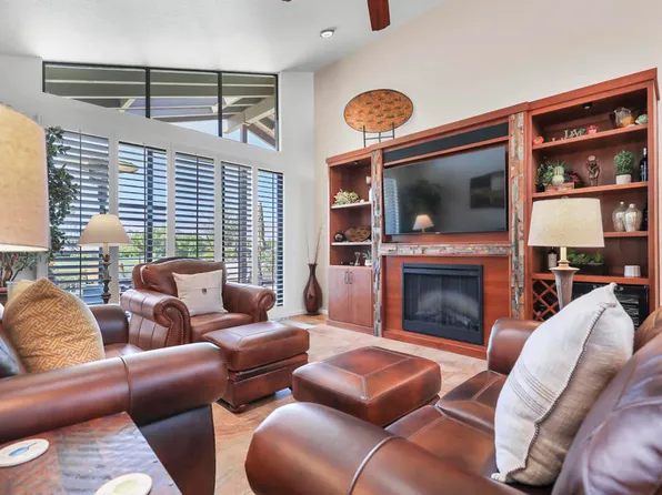 117 Bouquet Canyon Dr, Palm Desert, CA 92211