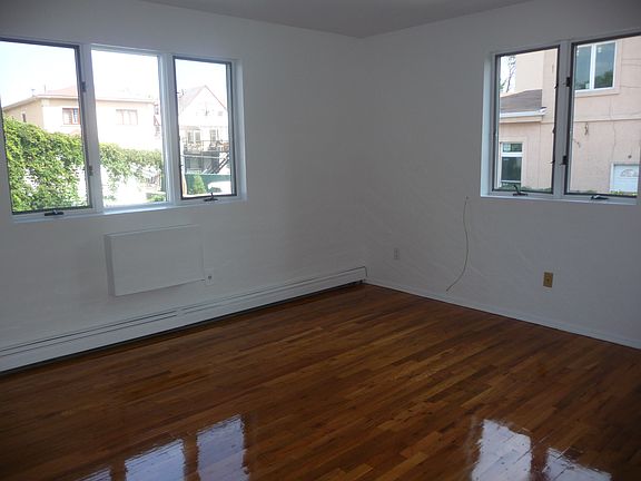 4th image of 2635 E 23rd St #2