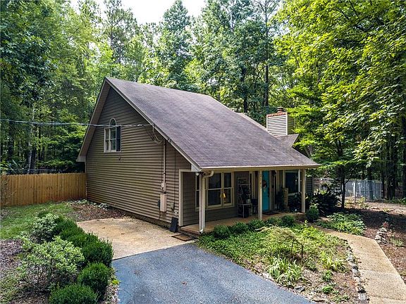 4th image of 2145 Canary Dr