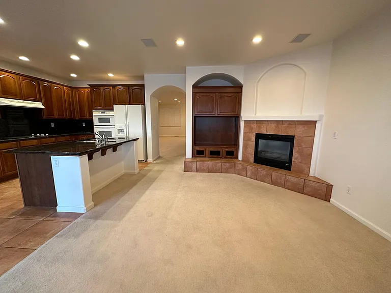 2365 Anqua Dr — Photo 8