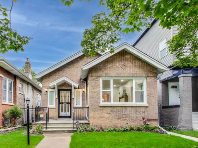 7707 S Ridgeland Ave, Chicago, IL, 60649