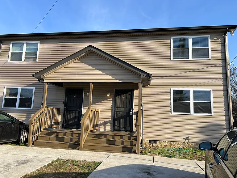 105 Chesapeake Ct — Photo 1