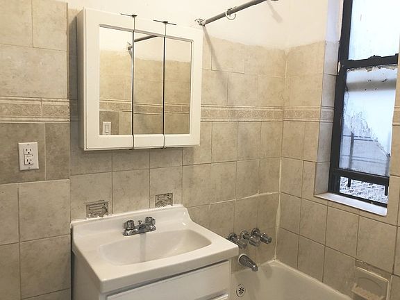 5th image of 530 W 186th St APT 4C