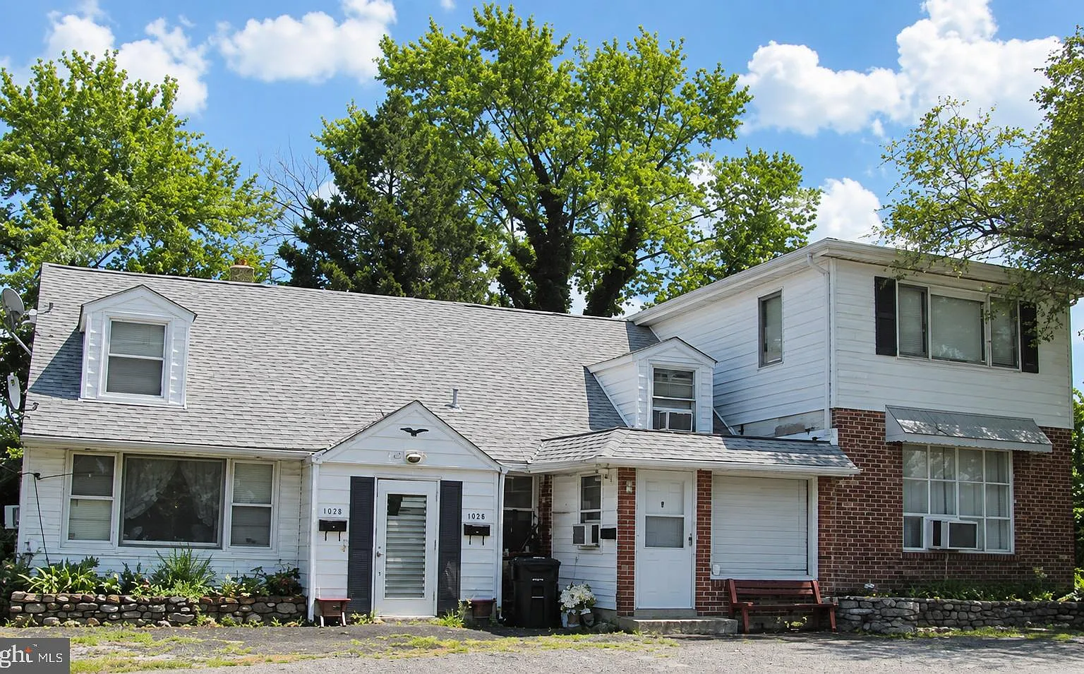 1 bed, 1.0 bath, $1,050 — Photo 1