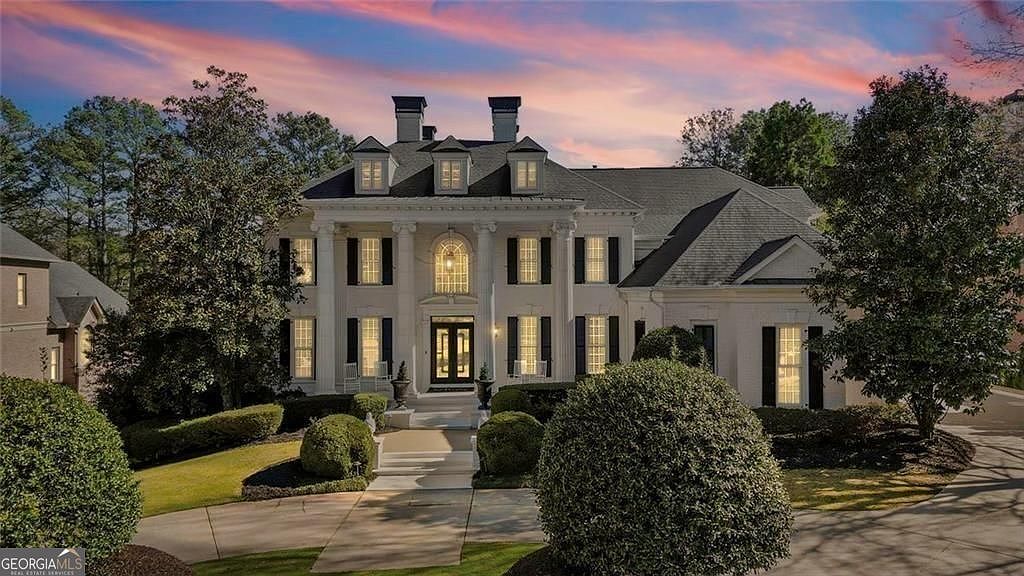 2270 Blackheath Trce