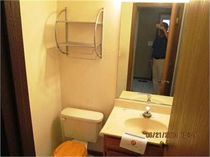 4th image of 270 Sandhurst Ln #4