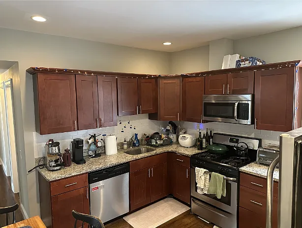 3 bed, 1.5 bath, 999 sqft, $3,500 — Photo 2