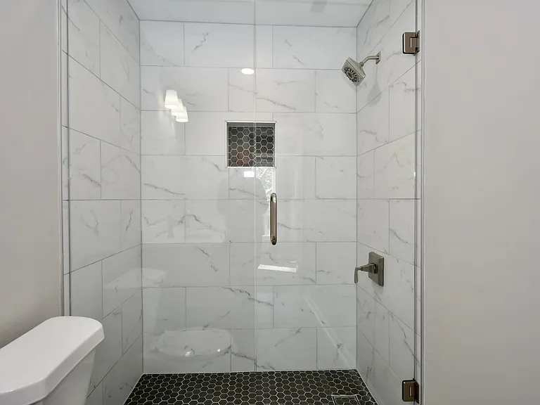 202 Hembree Park Ter — Photo 21