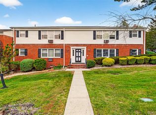 4 Danbury Ct APT 1306, Suffern, NY 10901