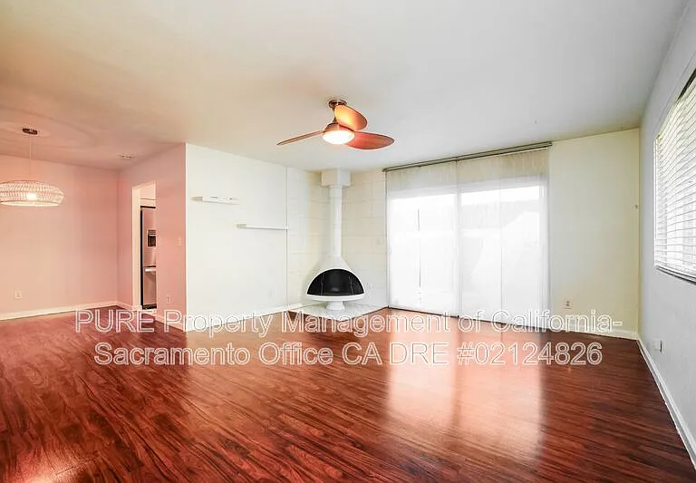 2153 Cottage Way — Photo 3