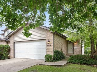 9442 Debbie Ln, Orland Park, IL 60467