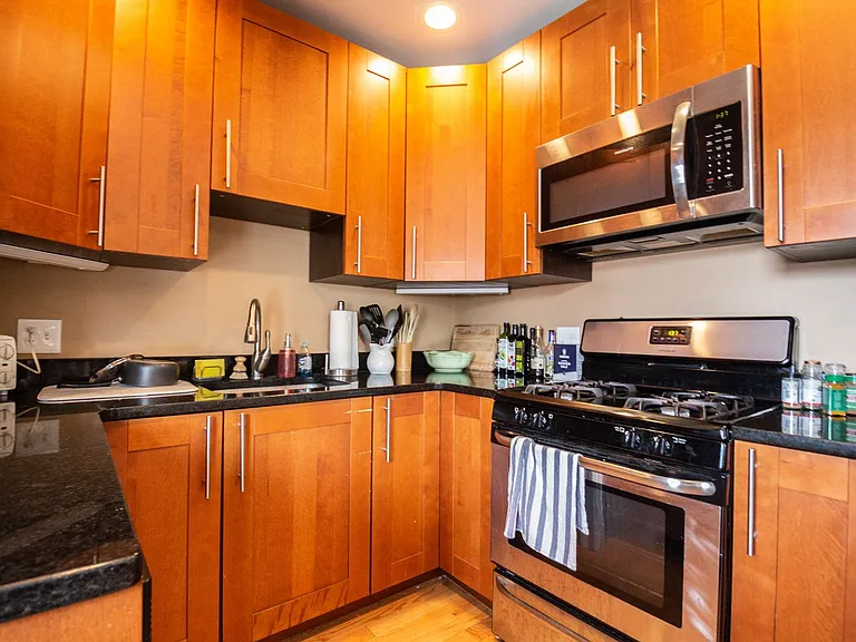 26 Linden St #7 — Photo 6