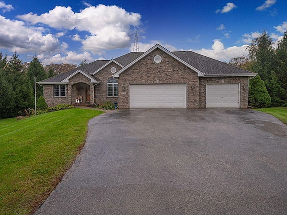 2nd image of 15315 Trillium Ct