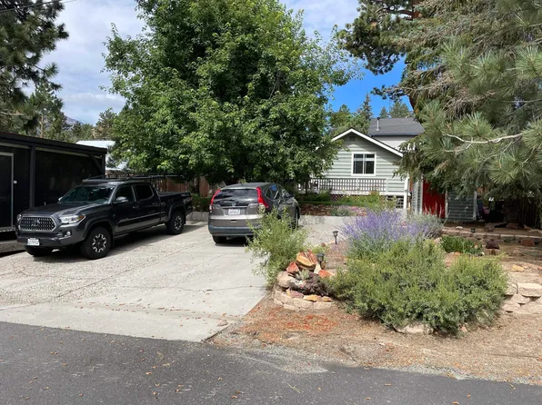 129 Sunny Slope Rd, Mammoth Lakes, CA 93546