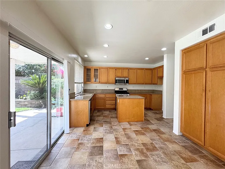 15924 Windswept Rd — Photo 7