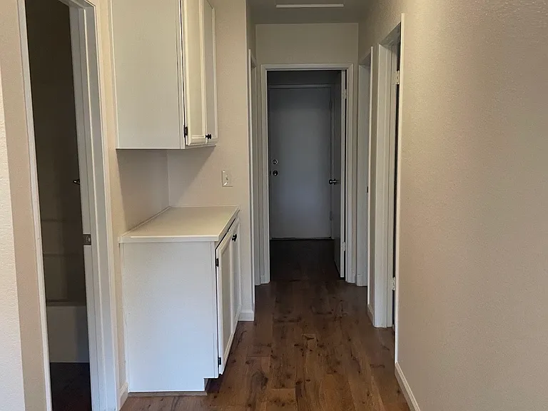 680 Sequoia St — Photo 4