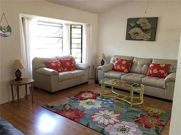 5th image of 10175 Charlemont Ave
