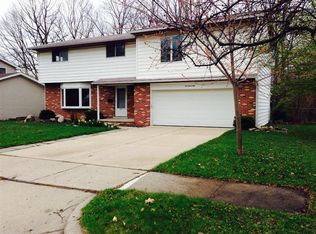 642 Archwood Dr, Ann Arbor, MI 48103