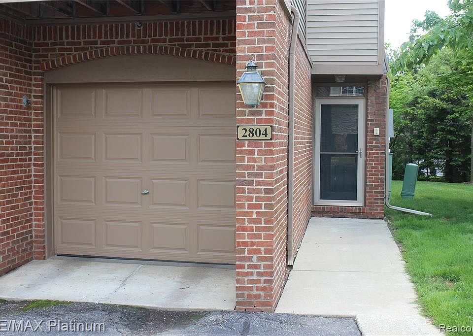 1st image of 2804 Barclay Way