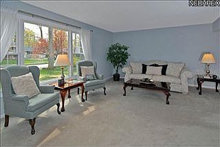 2nd image of 222 Beachwood Ave