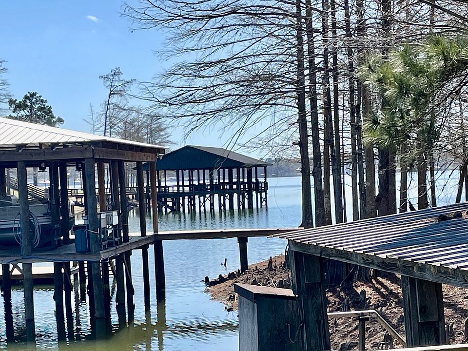 1st image of 203 Bullrun Rd