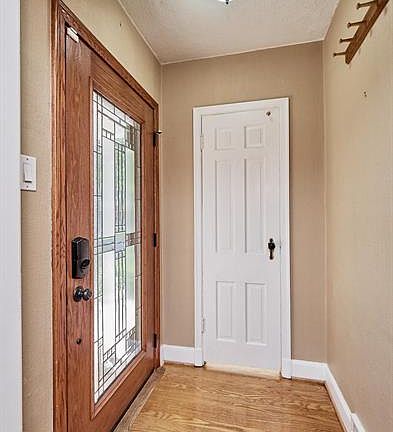 4th image of 7 Lakeview Dr