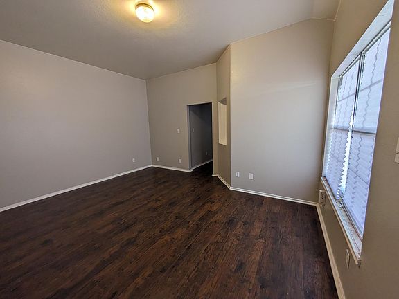 4th image of 1016 Christopher Ave #B