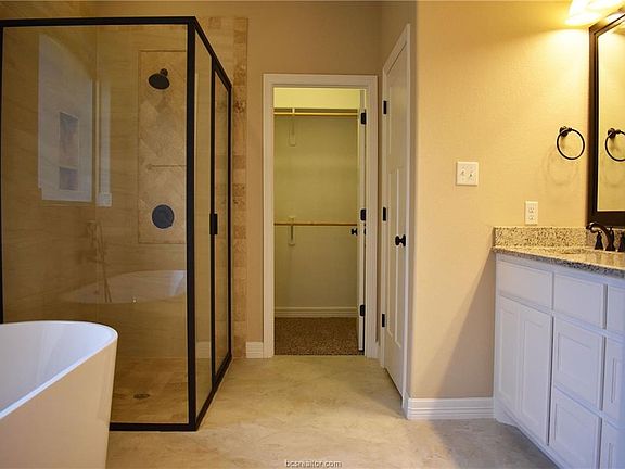 5th image of 2617 Warkworth Ln
