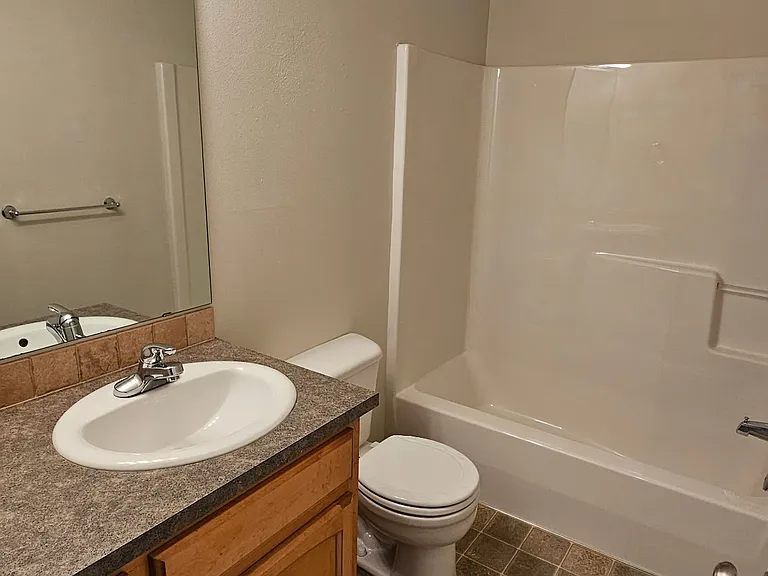 2120 Bender Park Blvd #B — Photo 18