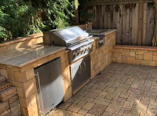 1203 Virginia Ave, Redwood City, CA 94061
