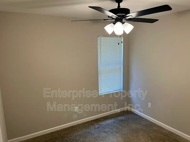 4 bed, 2.0 bath, 1222 sqft, $1,425 — Photo 4