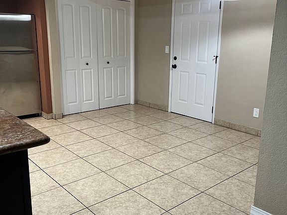 3rd image of 18775 Eisenhower Cir