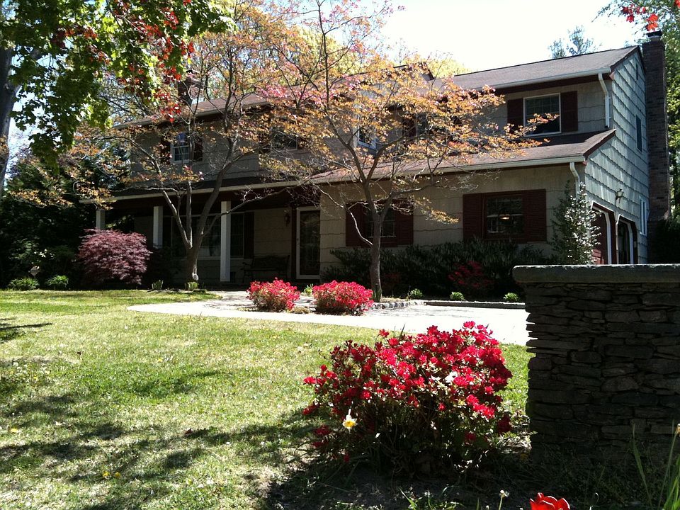 1st image of 12 Brandywine Dr