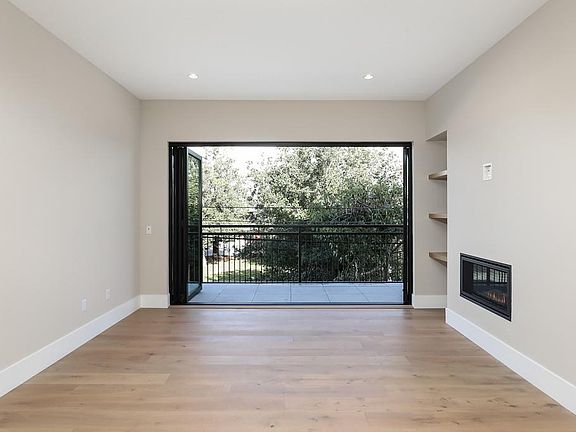 3rd image of 389 1st St #24