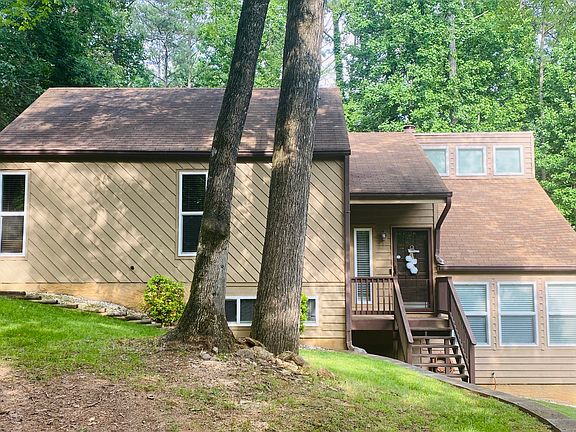 2nd image of 3679 Rock Mill Cv