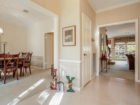 You can See All The Way Through to the Back Yard! Lots of Natural Light