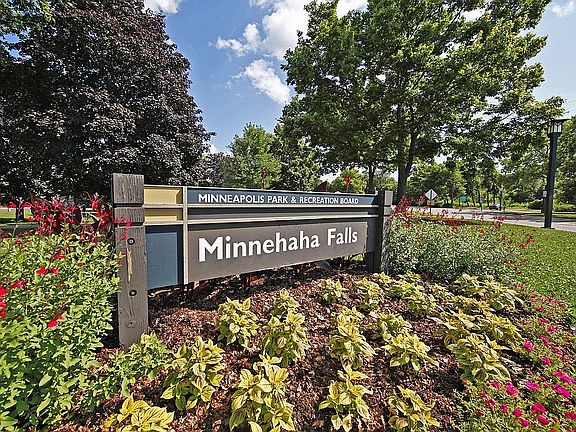 3rd image of 3600 E Minnehaha Pkwy