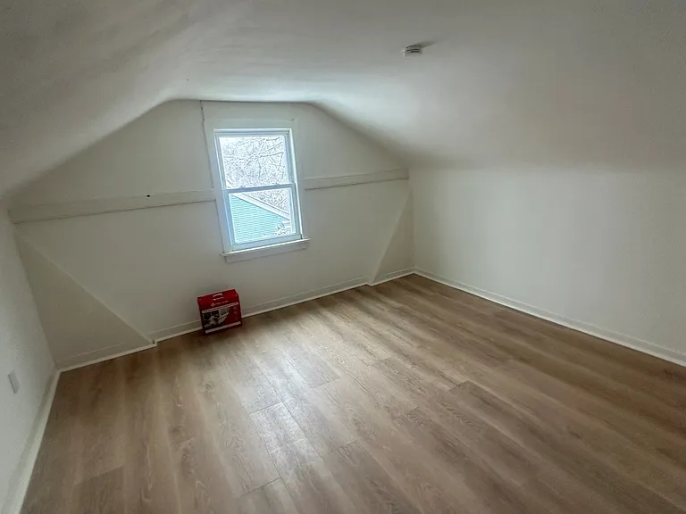 9 Tunxis Pl #9 — Photo 6