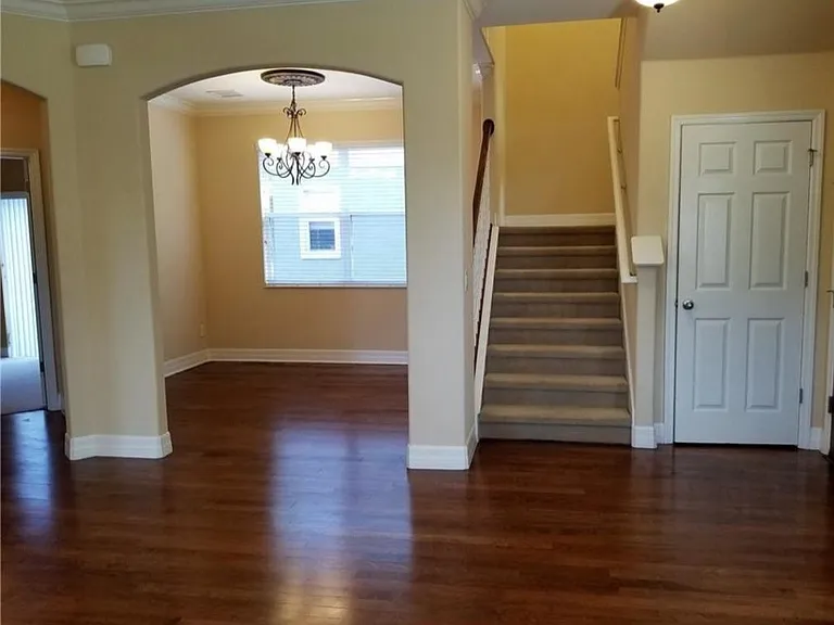 2401 S Shine Ave — Photo 8