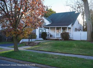 559 Monmouth Ave, Spring Lake, NJ 07762