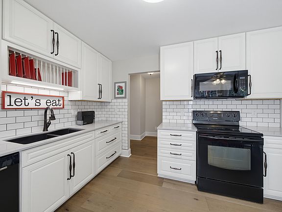 3rd image of 4028 Toccopola St