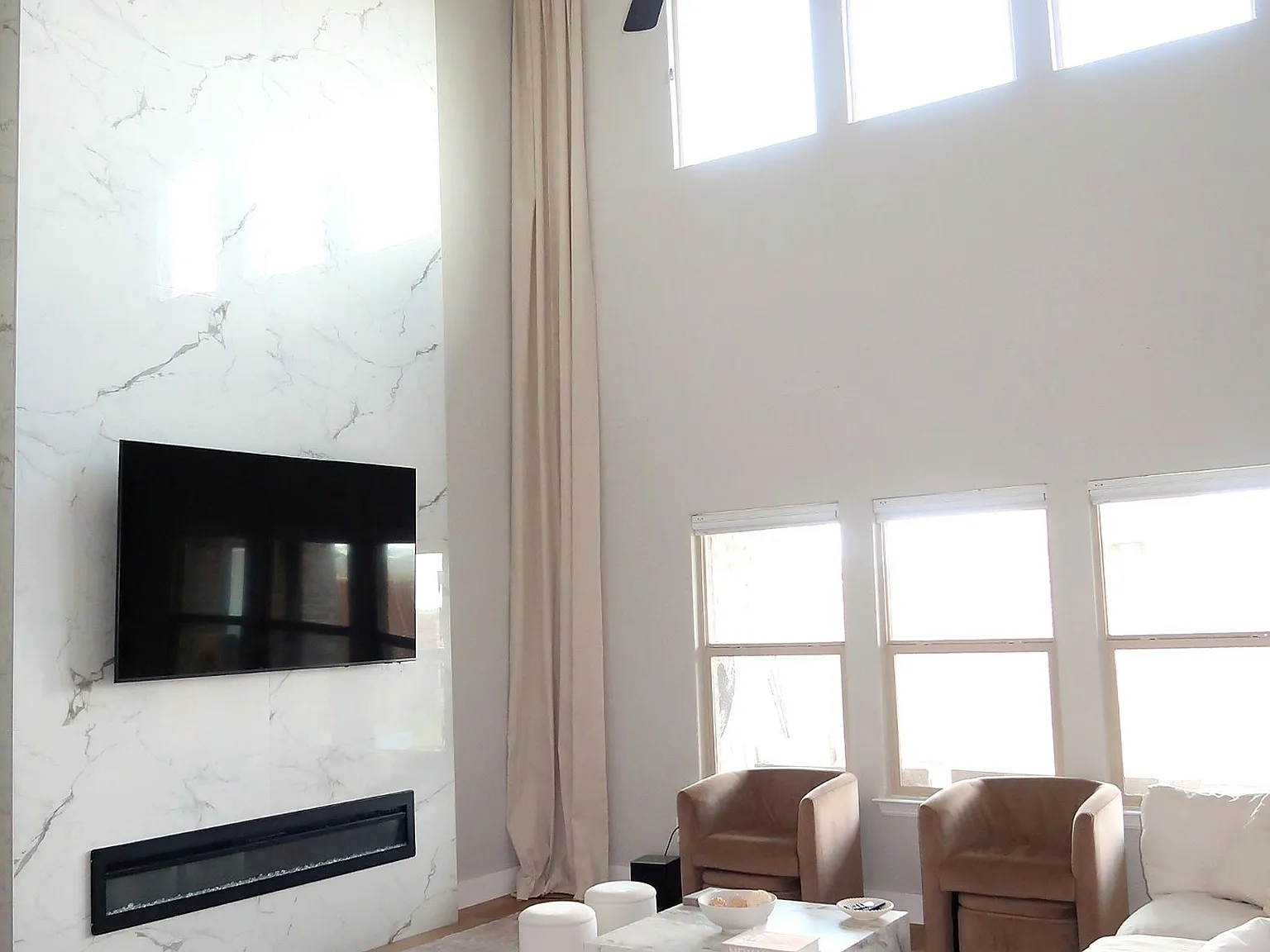 4 bed, 3.0 bath, 3021 sqft, $3,850 — Photo 4