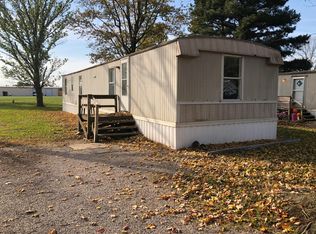 213 W Cherry St, Noble, IL 62868