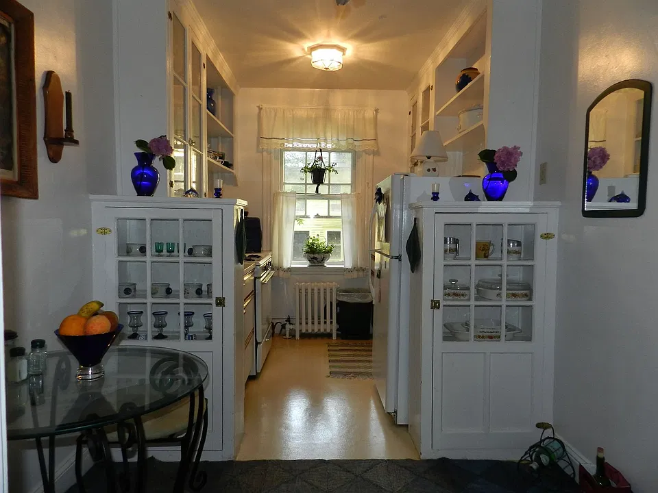 Linnaean.  Into kitchen