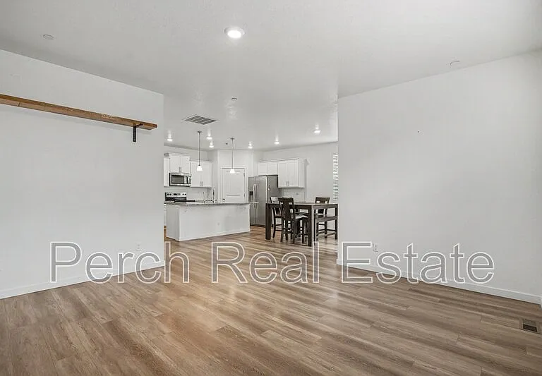 9892 Cathay St — Photo 8