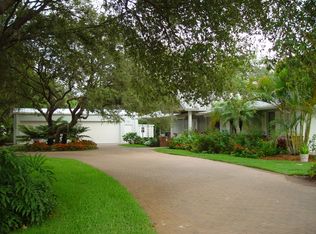 9617 125th St, Seminole, FL 33772
