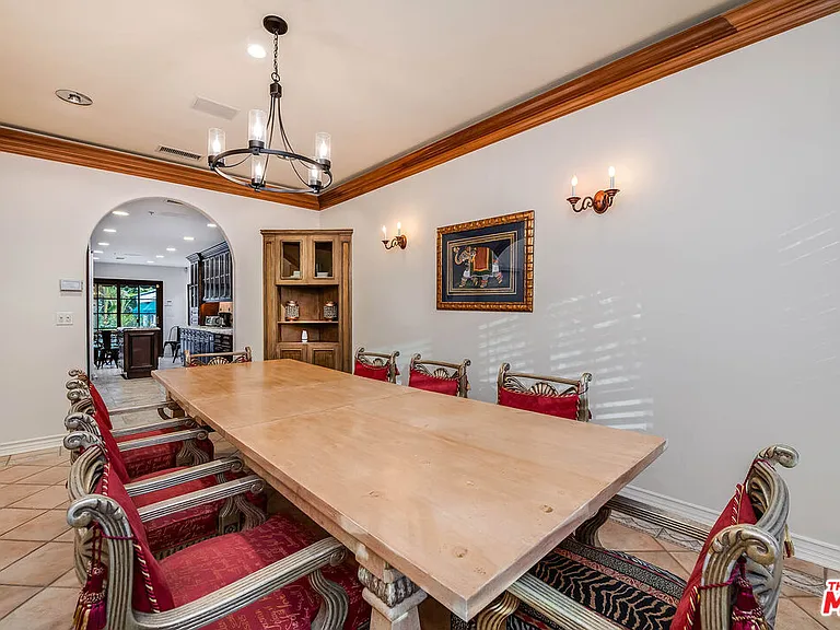 4063 Benedict Canyon Dr — Photo 21